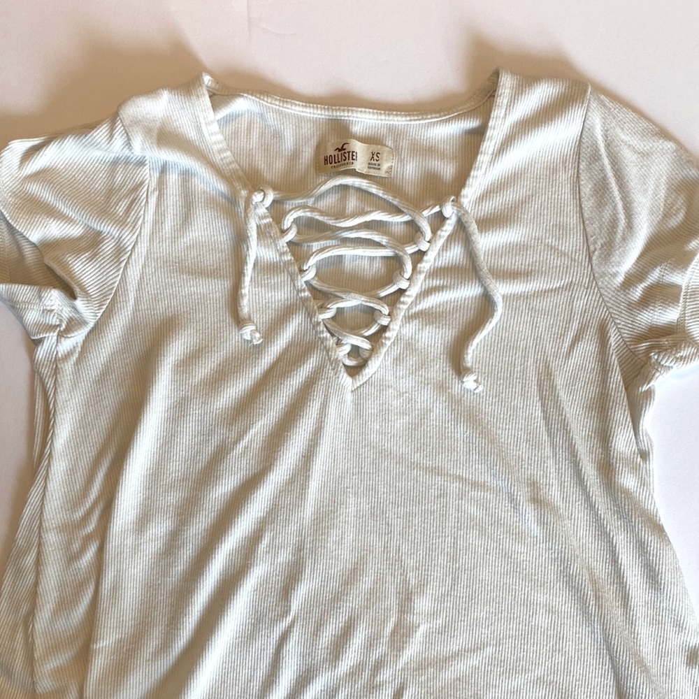 Hollister top